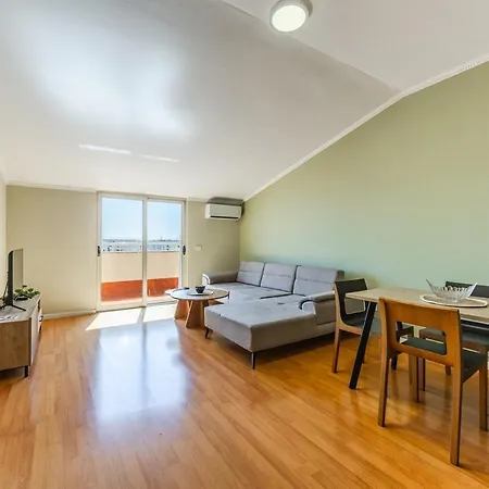 Bright & Comfy 2br By The Adriatic *